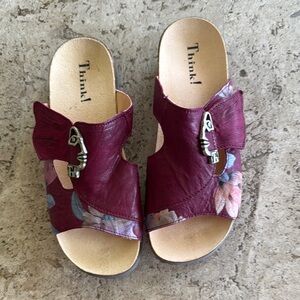 Think! Women's Burgundy Slide Sandals